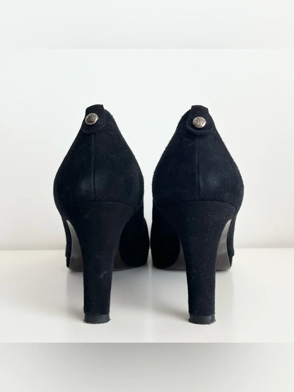 Stuart Weitzman Women's Suede Pumps Heels Size 9 Platform Elegant Formal Office
